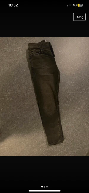 topman jeans - gråa jeans storlek28/30 från märket topman