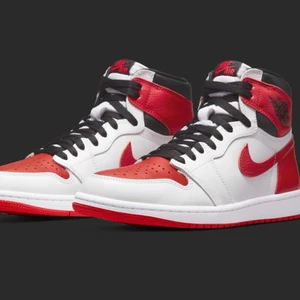 Air Jordan 1 High OG Heritage - I storlek 39 helt nya, inte ens öppnade från förpackningen!