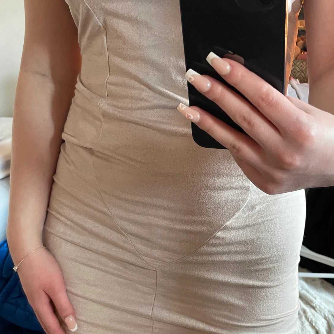 Kropsformad klänning  - 91