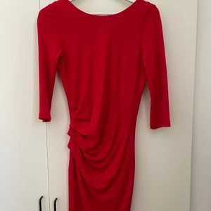 Klänning VILA strl XS - Klänning från VILA som är använd en gång. Storlek XS. 