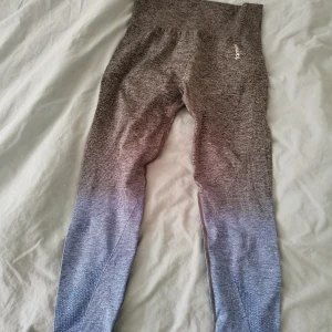 Famme träningstights storlek M - Endast provat. 