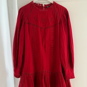 Kort klänning från Zara - Kortare klänning från Zara, så fin! Storlek L, men liten i storleken!