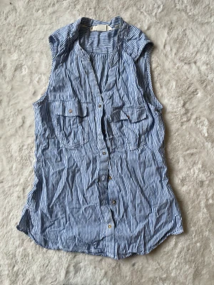 Blus - Elegant ”old money” blus. Aldrig använd 