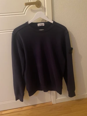 Stone island crewneck - Passar 170 cm Skick 6/10 Tar emot bud 