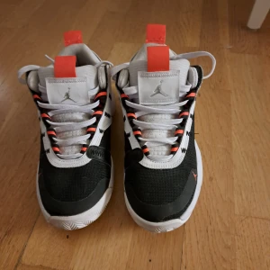 Basketskor - Fint skick basketskor