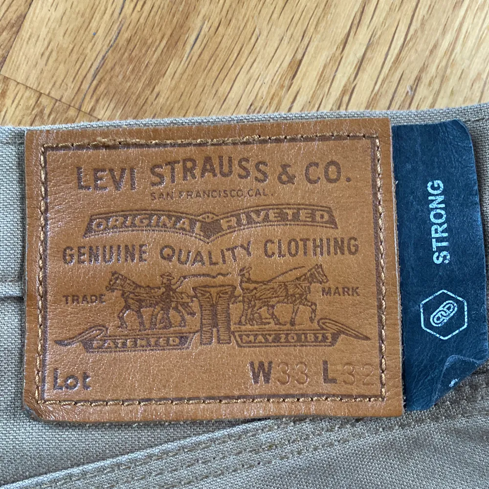Levis pants W33 L32 Skick 9/10. Farkut & Housut.