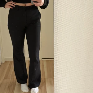 Kostymbyxor - Säljer dessa kostymbyxor från Bik Bok pågrund av att de inte kommer till användning. 