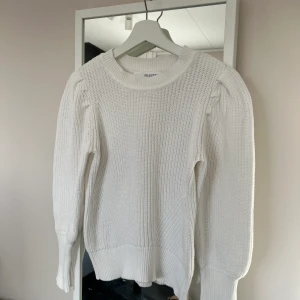 Stickad tröja  - Superfin stickad tröja!! 