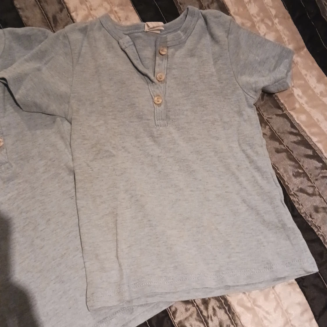 2 t-shirtar i ljusblå barn - 90