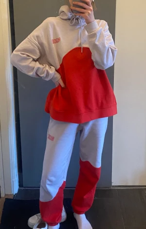 Ganni mjukisset - Ganni mjukisset med hoodie och byxor, strl S ❤️ Använd några gånger men i fint skick! Nypris för settet: ca 2000kr