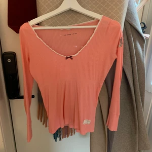 Odd molly - Jättesöt tröja från odd molly i strl 0 vilket motsvarar xs. Väldigt bra skick! 