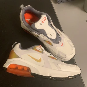 Skor 43 - Inga skosnören 