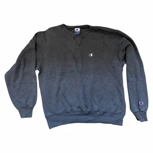 Vintage champion sweatshirt - Vintage champion sweatshirt i storlek Large. Inga defekter.