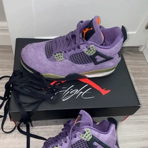 Jordan 4 - Säljer mina Jordan 4  Court purple Storlek 41 och 42 Självklart äkta  Köpta från fotlocker