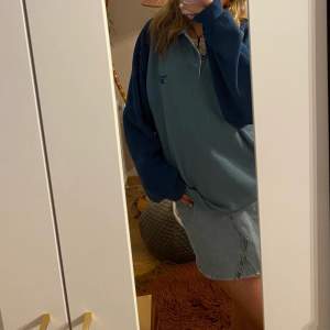 Säljer denna jätte sköna Reebok hoddie 