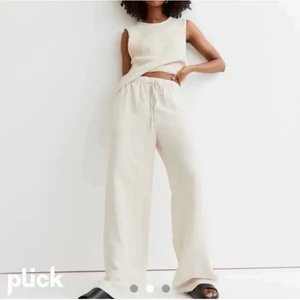 Linnebyxor  - Säljer dem här linnebyxorna i storlek s. Jag är 160 och dem är lagom långa för mig.