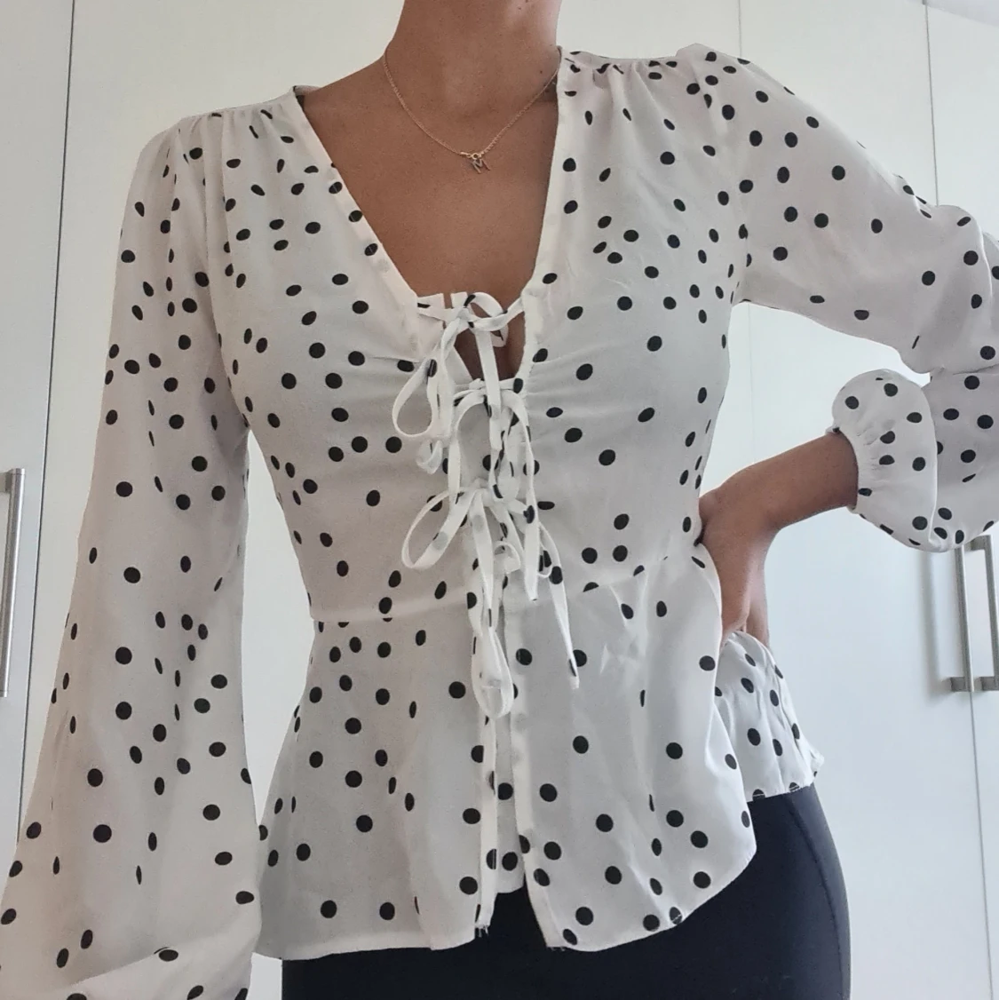 Polka dots long sleeve top