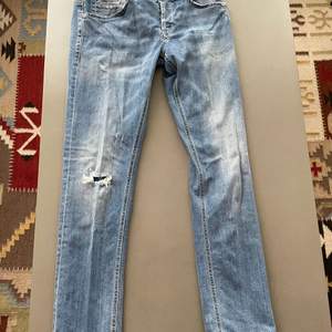 Jeans säljes, otroligt bra skick  Snabb affär - bättre pris 