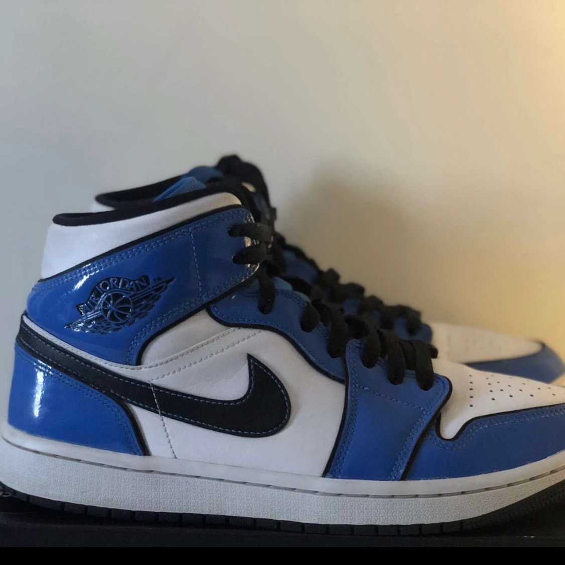 Jordan 1 mid signal blu