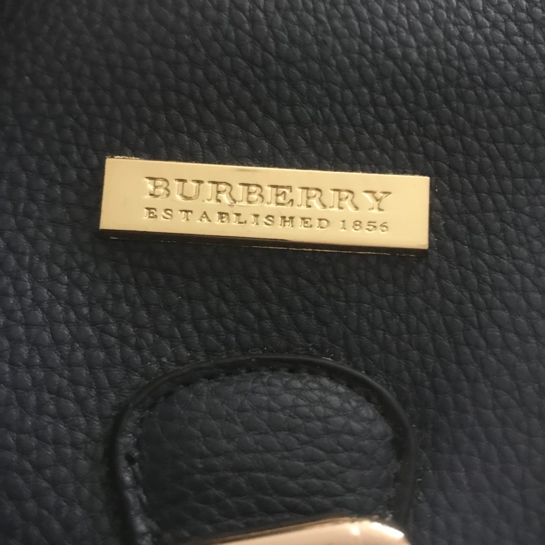 Burberry väska  - 90