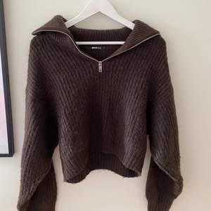 Fin stickad tröja från Gina tricot köpt förra hösten, använd några gånger, annars bra skick. 