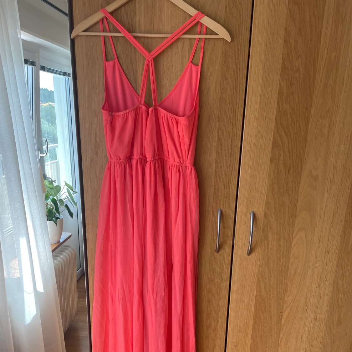 Festklänning i fin persikafärg  - 91