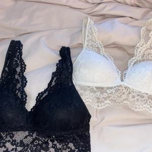 Spets bh - En vit och en svart spets bh😍 Strl xs/s. Pris för båda: 120kr 