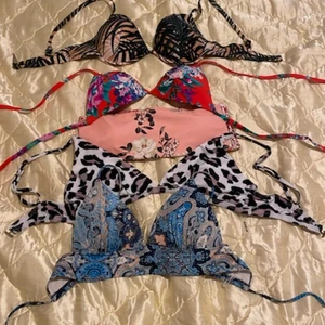 Jätte fina bikini topar - Varje är 30 kr så om du vill ha alla så är det 150 alla tillsammans 
