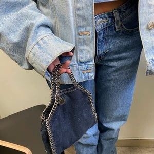 Min fina äkta stella McCartney Väska! - Finns tecken på användning, inget märkbart. Kan gå ner i pris. Finns fler bilder 