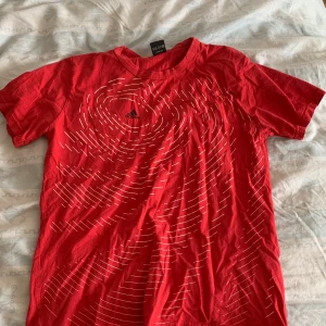 Adidas T-shirt M - Jätte fin adidas T-shirt