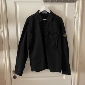 Stone island overshirt - Nästan helt ny stone island overshirt. Kvitto och tags finns 