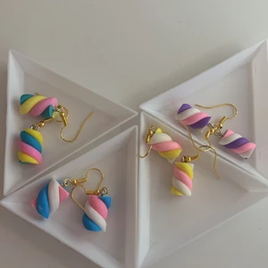 Örhängen  - Nickelfria, aldrig använda gjorde dom igår 15kr styck frakt 14kr