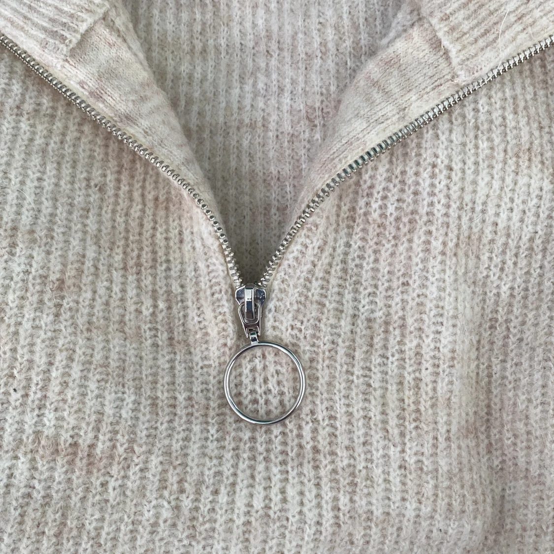 Beige tröja från hm - 91