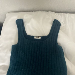 Stickat linne storlek S - Fint linne i bra skick !!! Skriv privat för flera bilder 🦄