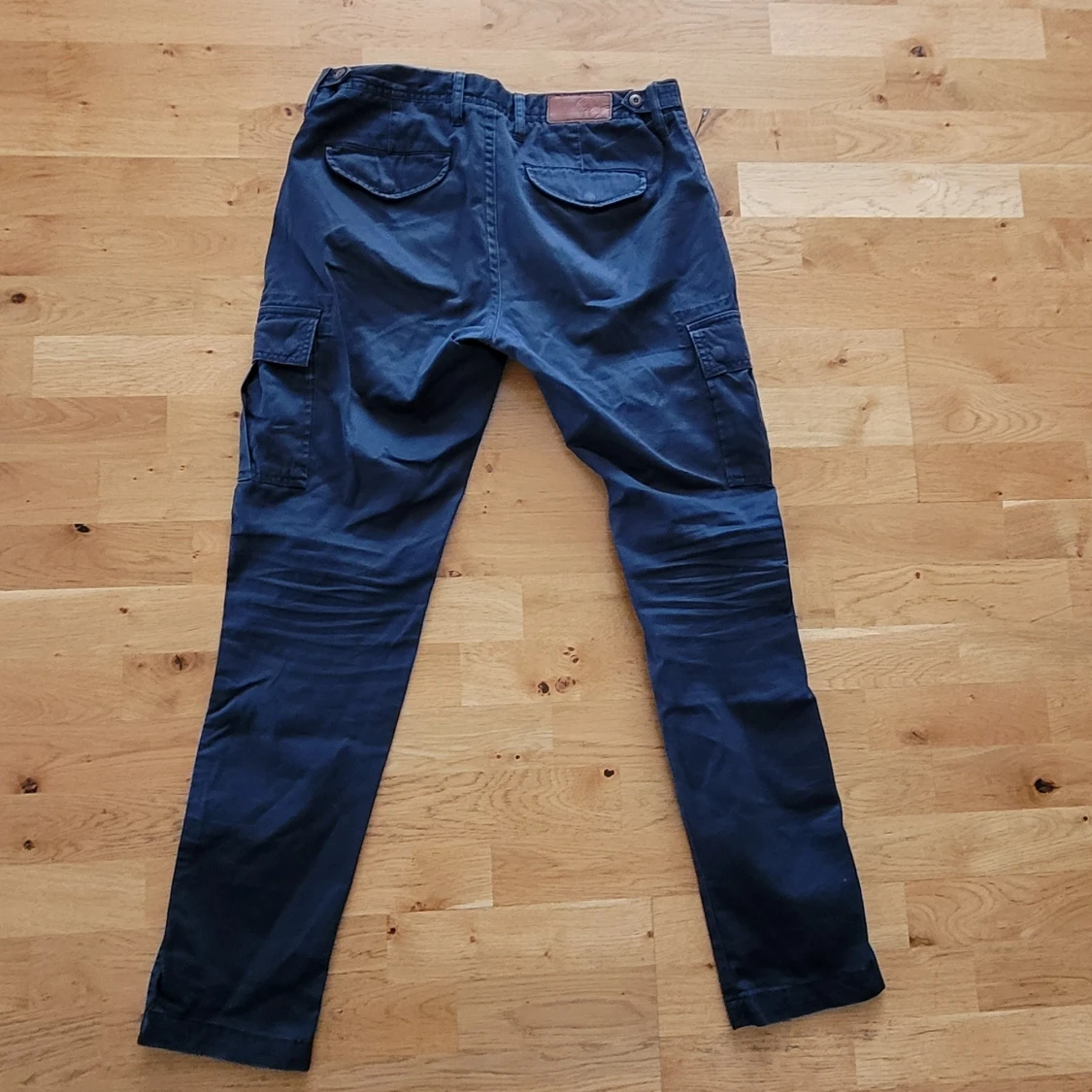 Mörkblå Cargo byxor - 90