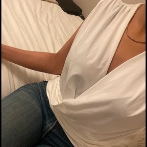 Topp - Helt ny topp från gina tricot med prislapp! 