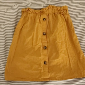 Kjol - Har inte kommit till användning