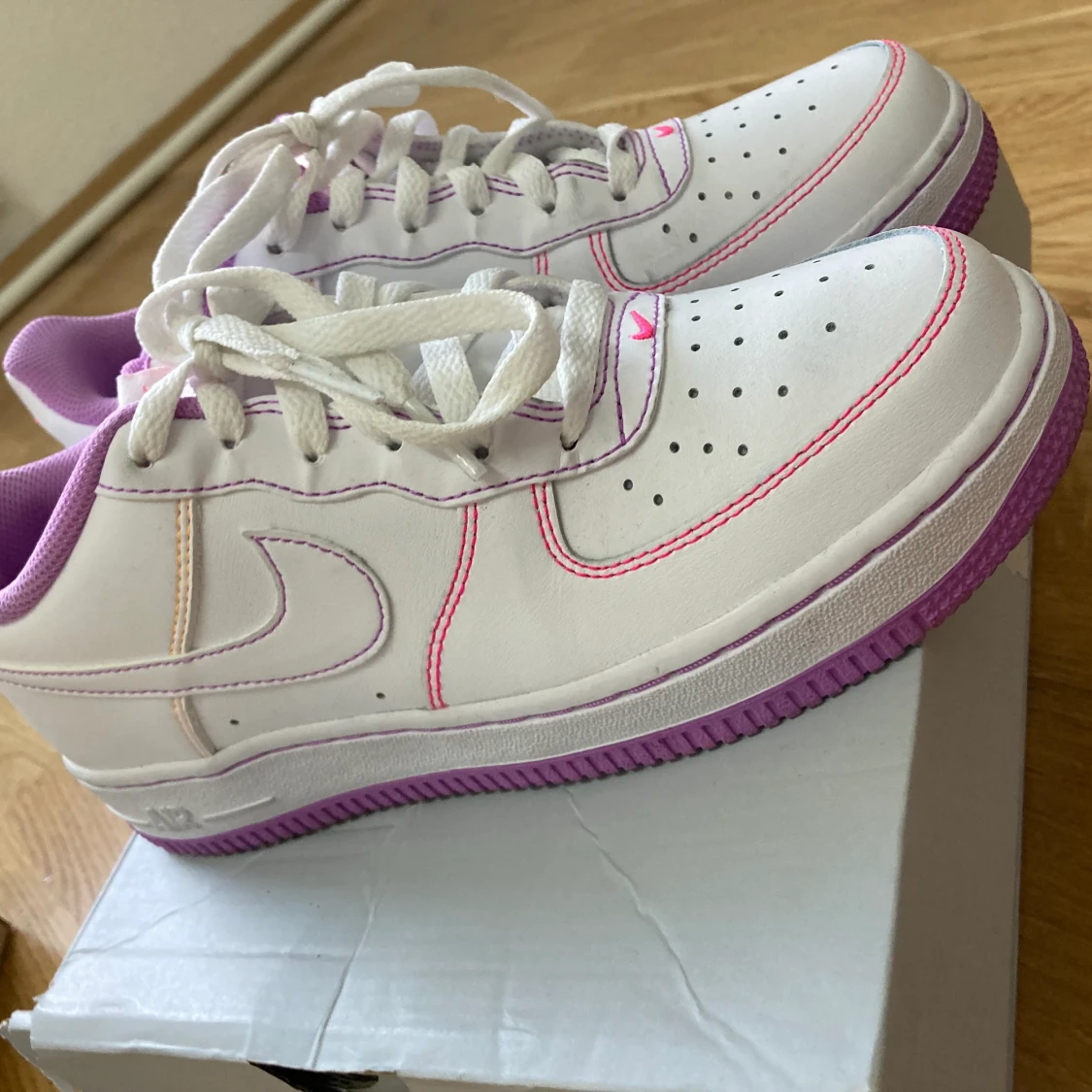 Nike Air force 1. Storlek 37.5.