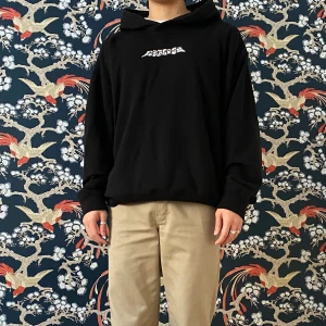 Svart oversized hoodie  - Weekday svart oversized hoodie  Bra skick  249kr exkl frakt 