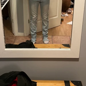Jeans - Jeans från Gina, fint skick köpte innan sommaren. Långa och stora (är 157). Skriv vid frågor och intresse💗