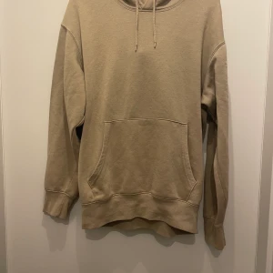 Hoodie  - Beige hoodie från Jack and Jones storlek M