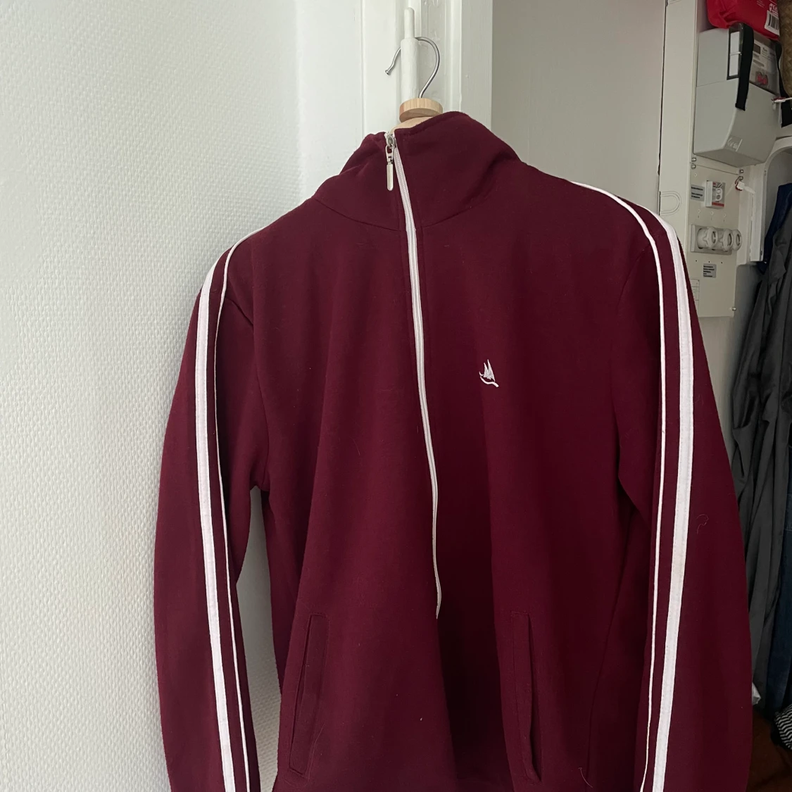 Vinröd jack/kofta - 91