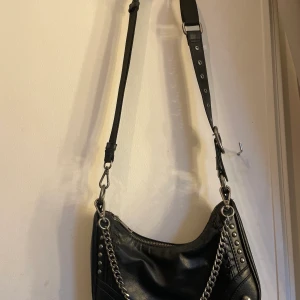 Vöska - Jättefin väska som inte används längre 