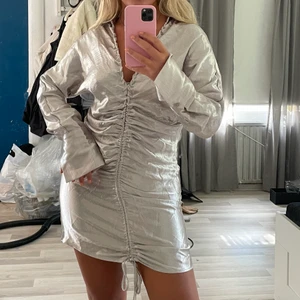 Silverklänning🤍 - Superfin silverklänning🤍