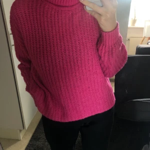 Rosa tjocktröja från Gina  - Rosa tjocktröja från Gina  100kr 💗