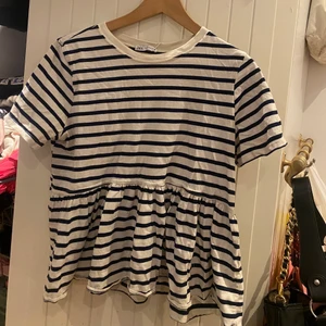 Zara volangtop - Strl M, bra skick