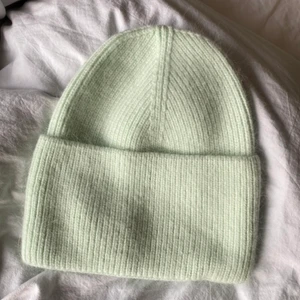 Mössa - Helt ny mössa, gratis frakt ❤️ BETALNING VIA SWISH!!