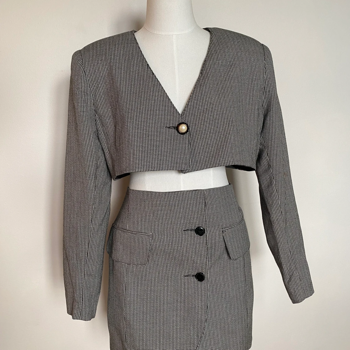 Kort kavaj och kjol - 90