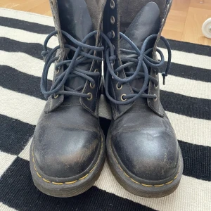 Dr Martens Stövlar - In used but good quality condition. 