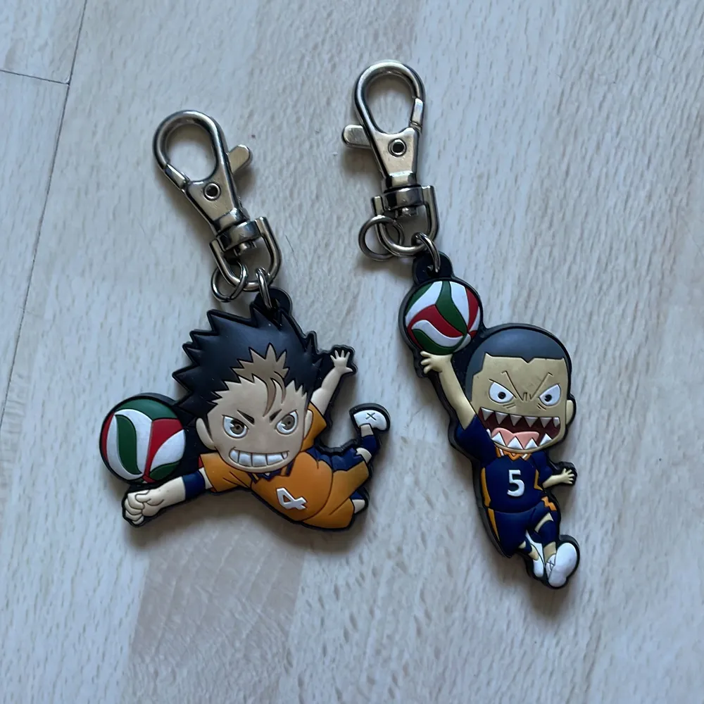 Nyckelringar med Nishinoya och Tanaka från animen Haikyuu!   (Antingen frakt för 13kr (ej spårbar) eller 29kr). Accessoarer.